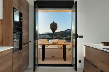 ddd0e00931f591aeb1ee1fdbd6de6efd - 12