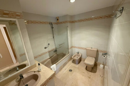 de53055b21a92a179f07f0c51998c51d - 13