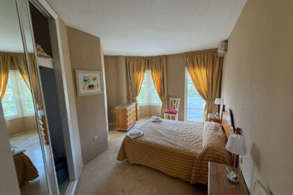 de53055b21a92a179f07f0c51998c51d - 4