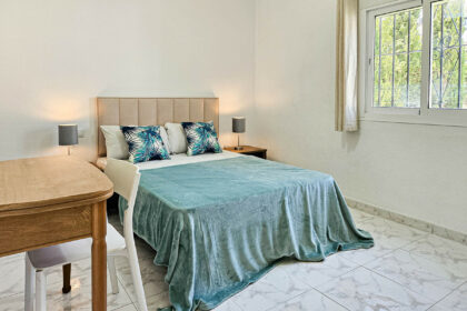 dfe1a1468601f92a9a65a8b783f0184b - 12