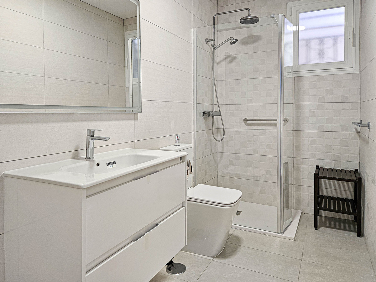 dfe1a1468601f92a9a65a8b783f0184b - 14