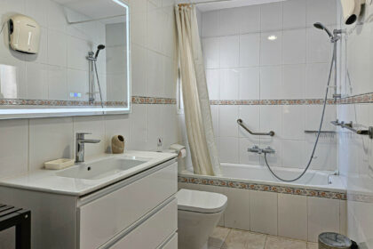 dfe1a1468601f92a9a65a8b783f0184b - 17