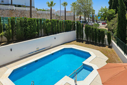 dfe1a1468601f92a9a65a8b783f0184b - 20