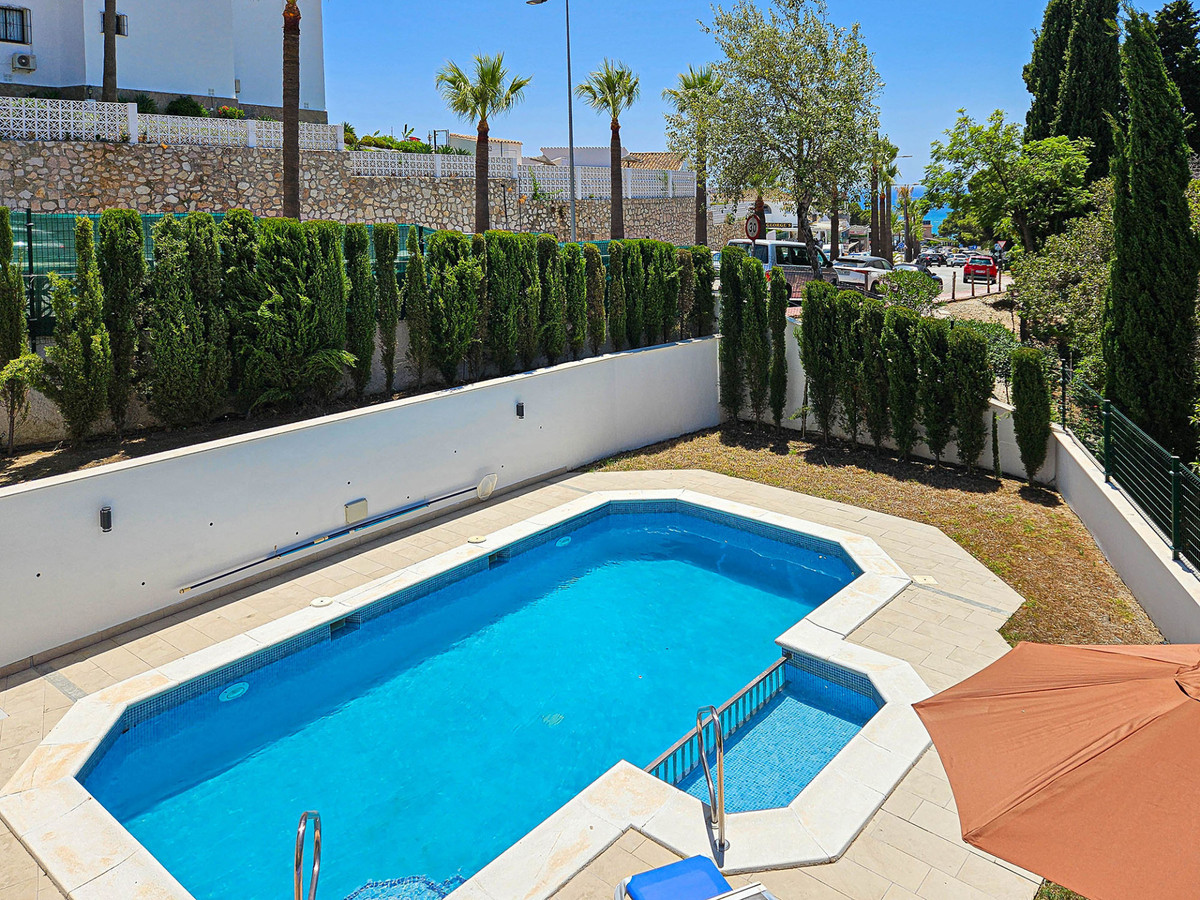 dfe1a1468601f92a9a65a8b783f0184b - 20