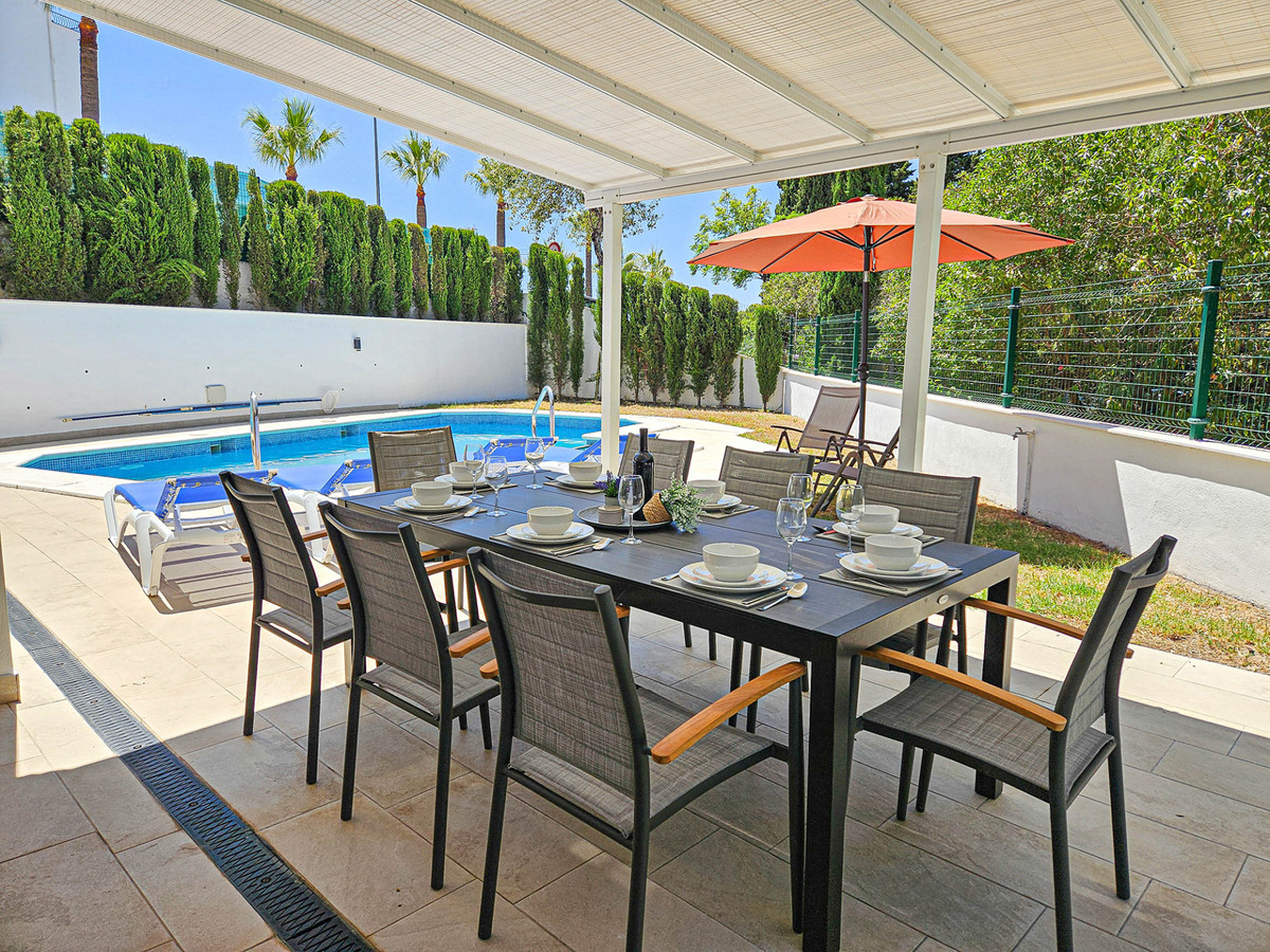 dfe1a1468601f92a9a65a8b783f0184b - 21