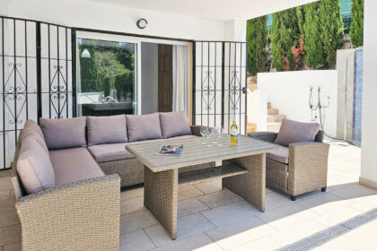 dfe1a1468601f92a9a65a8b783f0184b - 23