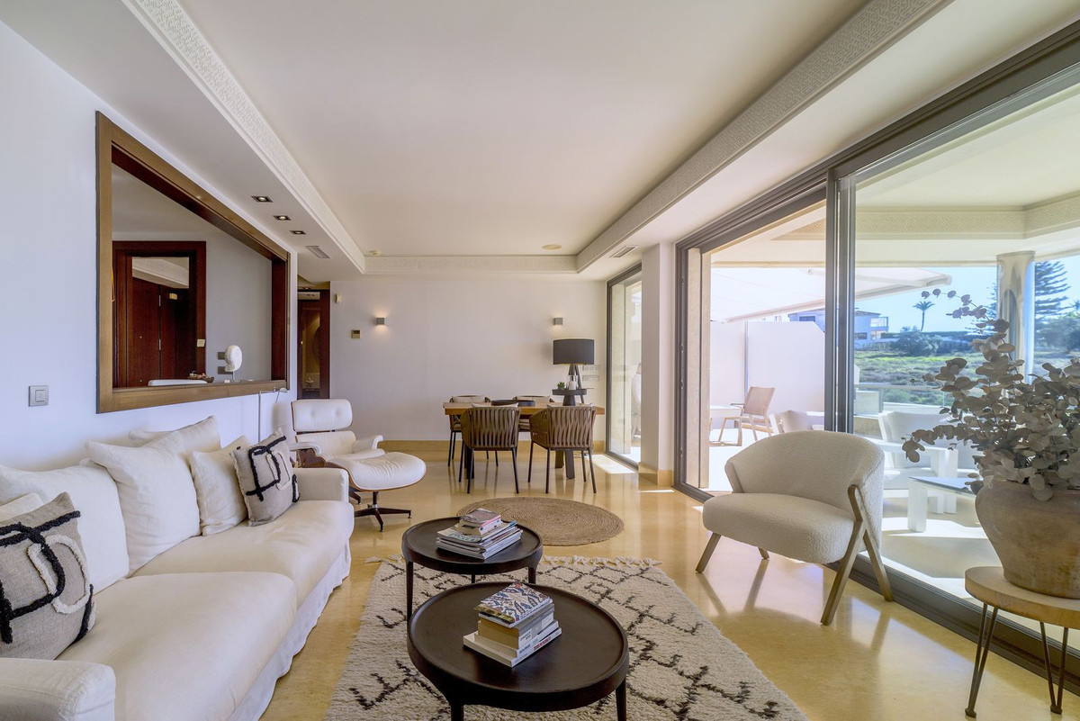 dfe2ba2e0a97fe18961582144068db06 - 4