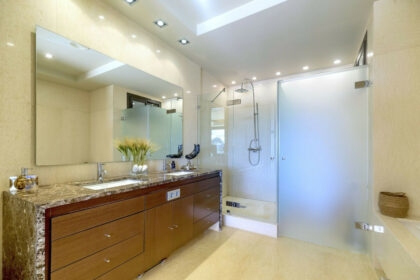 dfe2ba2e0a97fe18961582144068db06 - 8