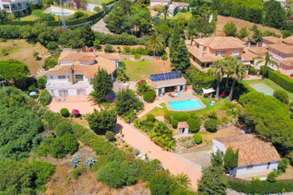 e07123f7a865f589fd9f9a5c9212937b - 1