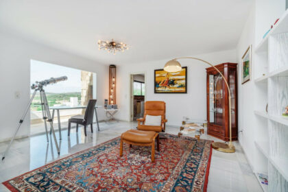 e07123f7a865f589fd9f9a5c9212937b - 10