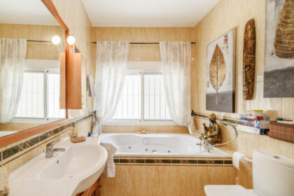 e07123f7a865f589fd9f9a5c9212937b - 11