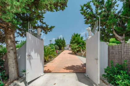 e07123f7a865f589fd9f9a5c9212937b - 8