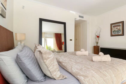 e2a257fb9997b07b4e5837ef0e2e9b5b - 13