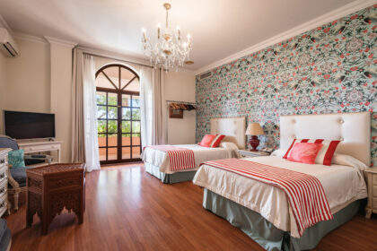 e3451aac2f5e929438c7fea7c5ae5fa6 - 25