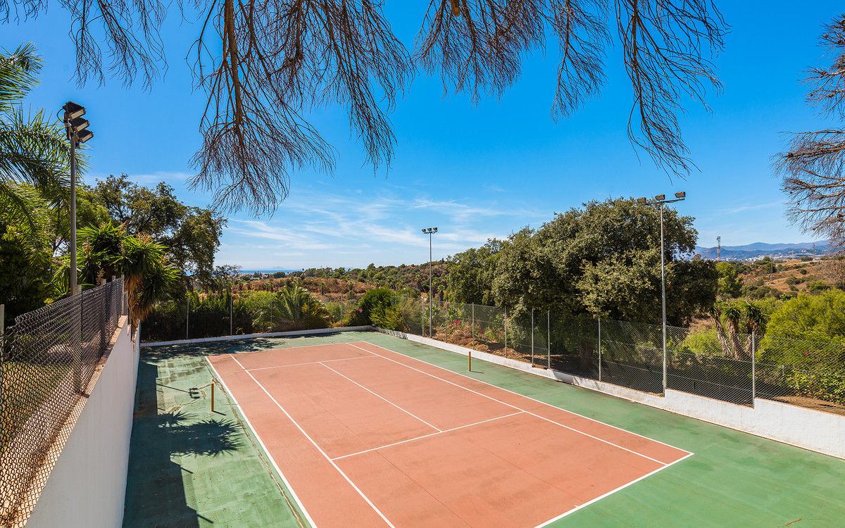 e3451aac2f5e929438c7fea7c5ae5fa6 - 35