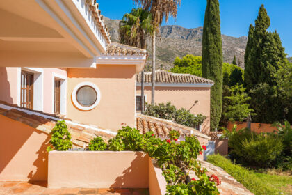 e3451aac2f5e929438c7fea7c5ae5fa6 - 42