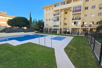 e3edda13e0915c0f4e28766a3e8b4831 - 1