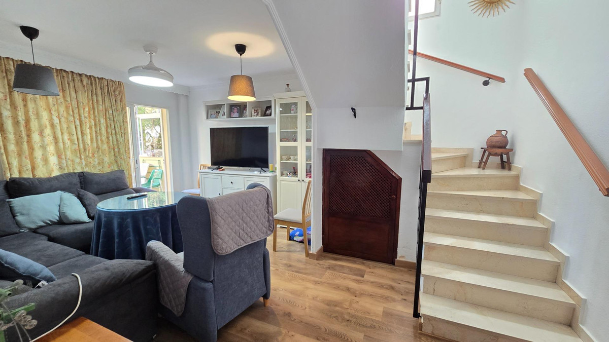 e3edda13e0915c0f4e28766a3e8b4831 - 15