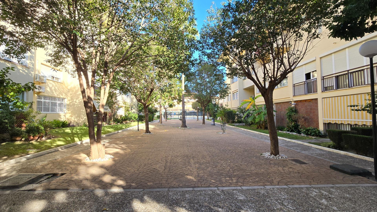 e3edda13e0915c0f4e28766a3e8b4831 - 22