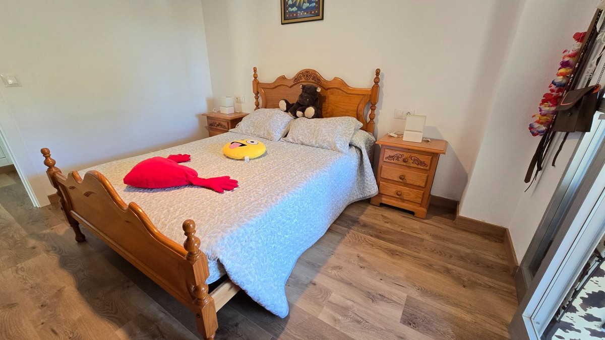 e3edda13e0915c0f4e28766a3e8b4831 - 26