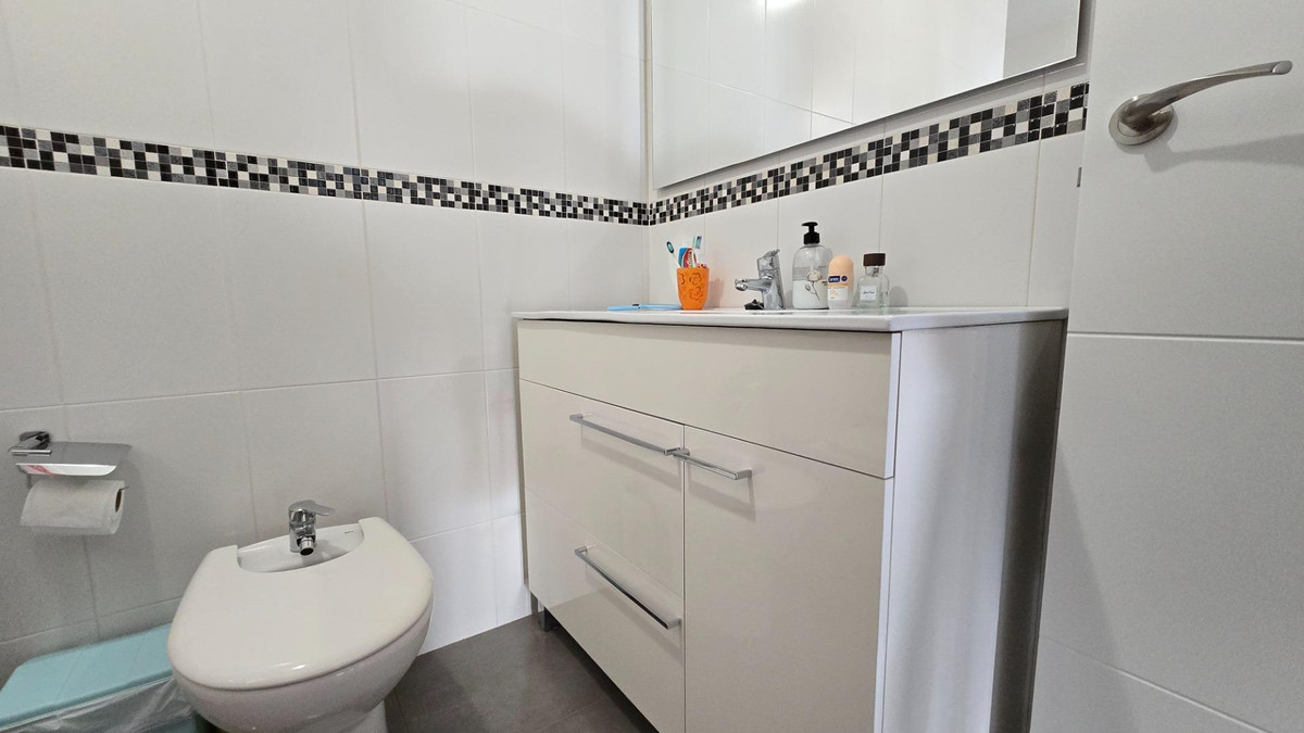 e3edda13e0915c0f4e28766a3e8b4831 - 34