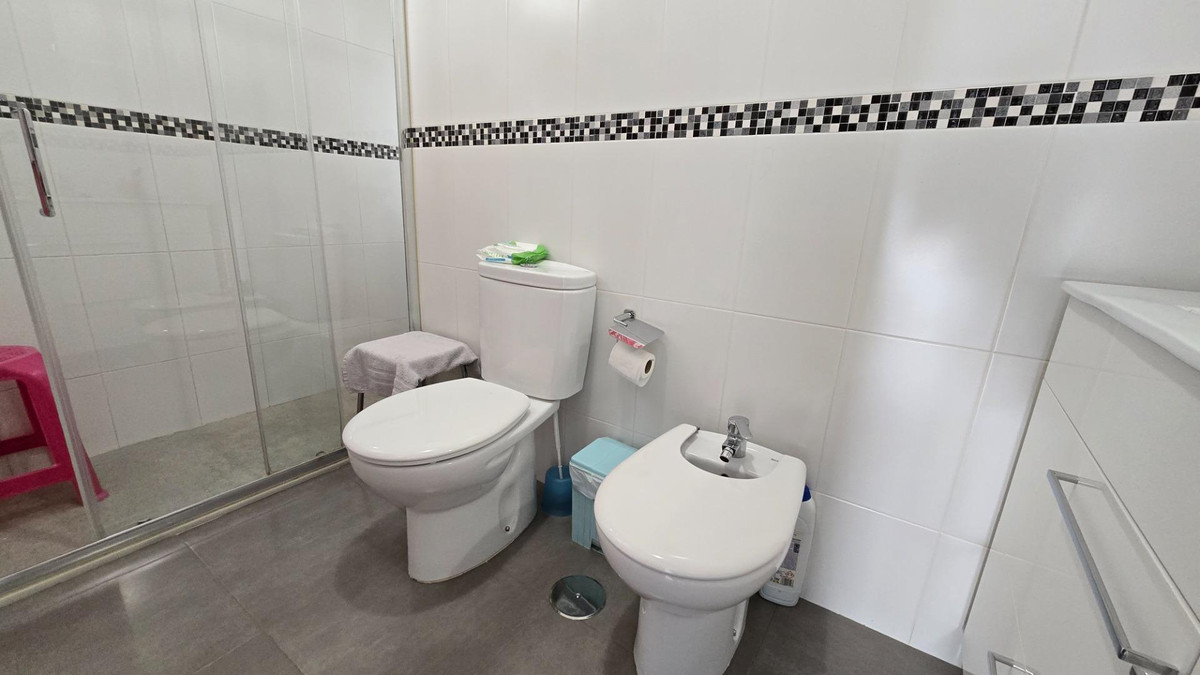 e3edda13e0915c0f4e28766a3e8b4831 - 35