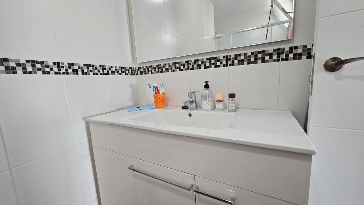 e3edda13e0915c0f4e28766a3e8b4831 - 36