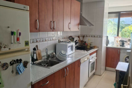 e494b5377f56d112204d294495c5f190 - 10