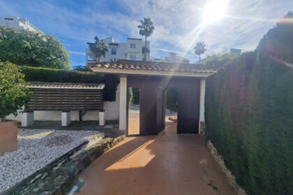 e494b5377f56d112204d294495c5f190 - 24