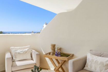 e49a8d7a3bb5ec029e526efd7e81461b - 18