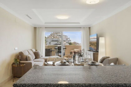 e49a8d7a3bb5ec029e526efd7e81461b - 8