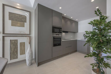 e60056d8355445d45b9749b3c3dd1580 - 10