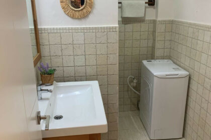 e8a536d5ccc72f85f34c82fe77f1b362 - 10