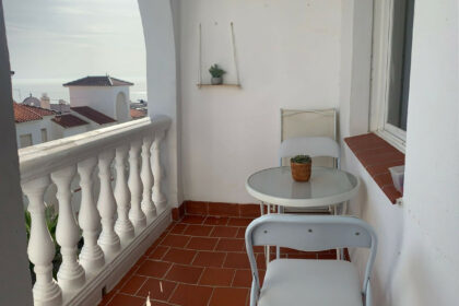 e8a536d5ccc72f85f34c82fe77f1b362 - 4