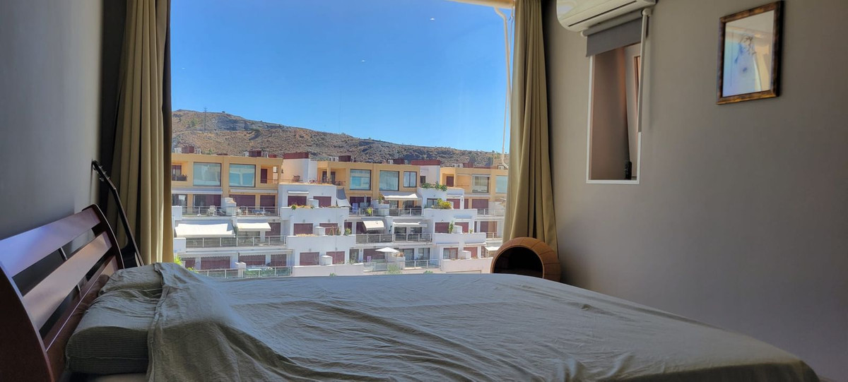 ea2dc75d00c229926332d9cb98912153 - 24