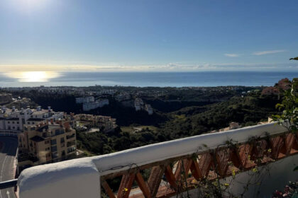 ea4e669b13bddd4085d8147b6aa6d896 - 1