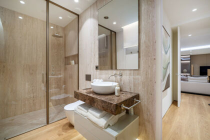 eaadfac84d35cb2a13f4c005e0c488a2 - 19