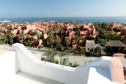 ec5b782e75c198ae1b9495478de8300c - 1