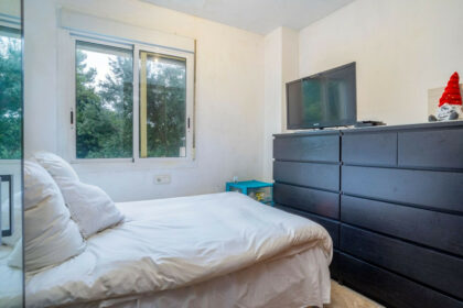 ed43be1494aaf26a17c32bf4e96e9b2d - 23