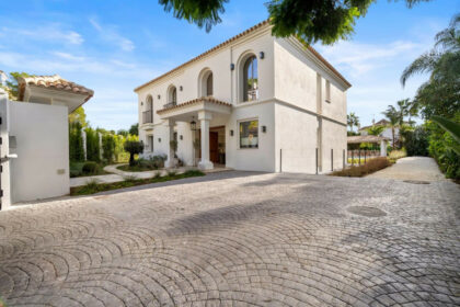 ed866b3a80d82575deefc4349da83ff5 - 32