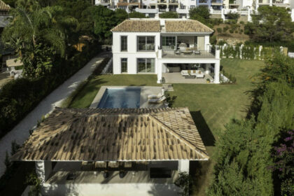 ed866b3a80d82575deefc4349da83ff5 - 33