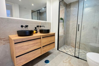 ee025fdd194abadeb4ad11c2f8c920fe - 12