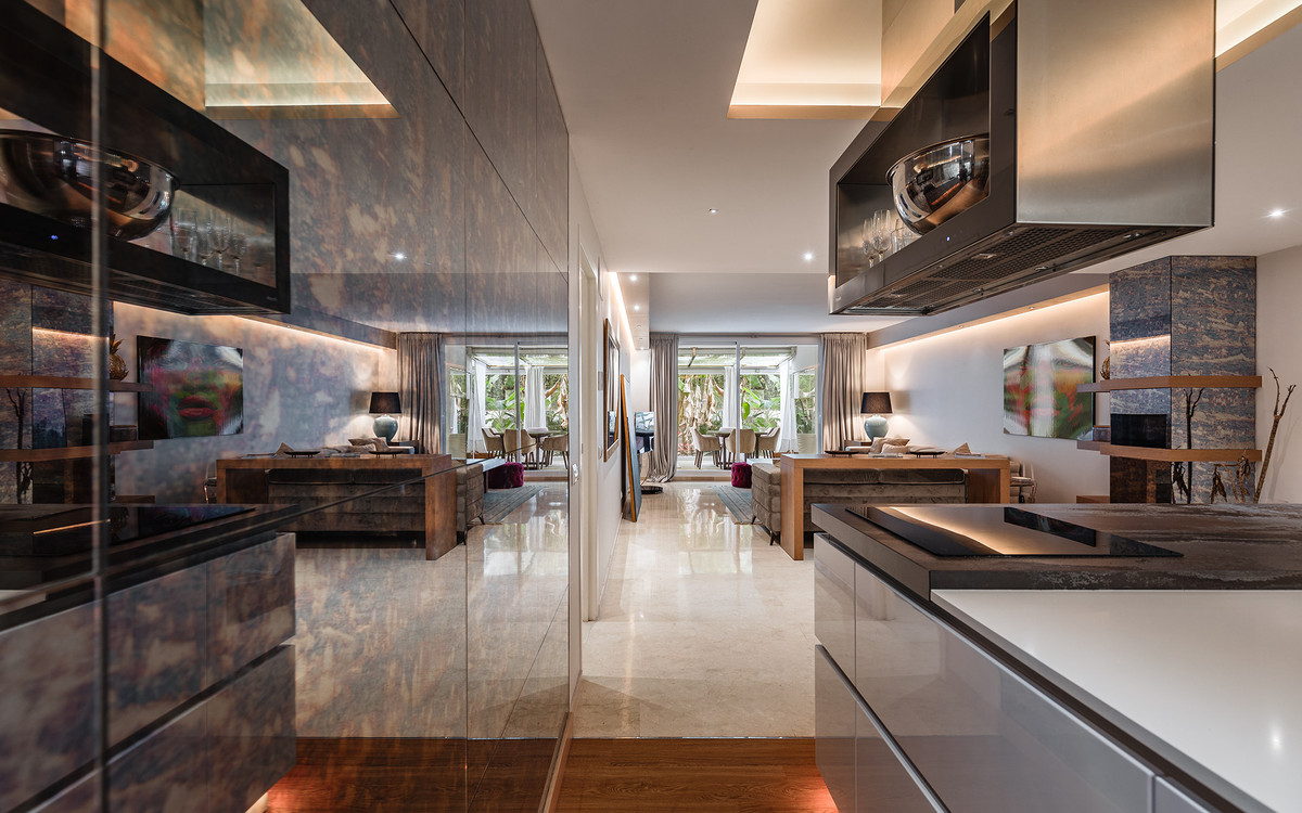 ef4f71c2d3784df43fa51e59267b2fca - 10