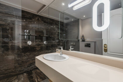 ef4f71c2d3784df43fa51e59267b2fca - 27