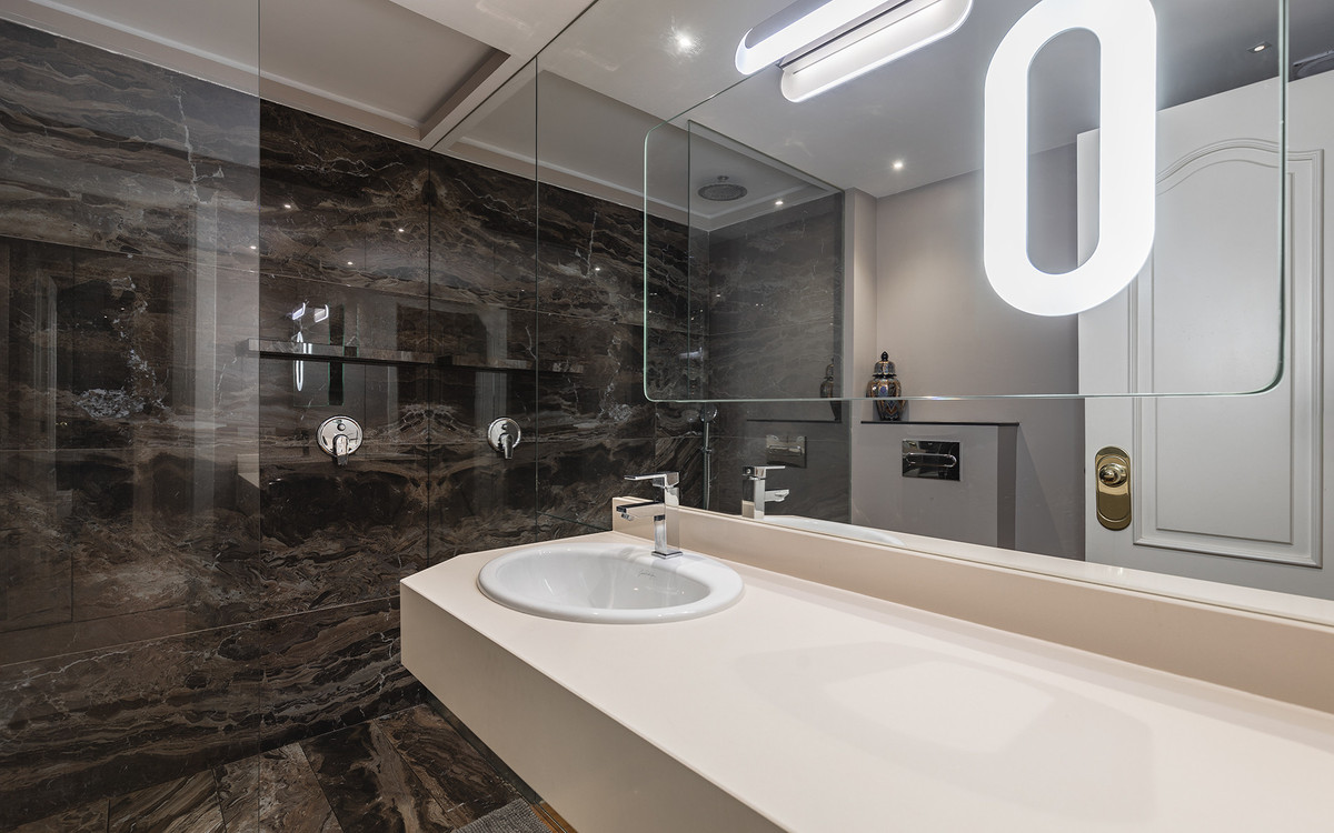 ef4f71c2d3784df43fa51e59267b2fca - 27