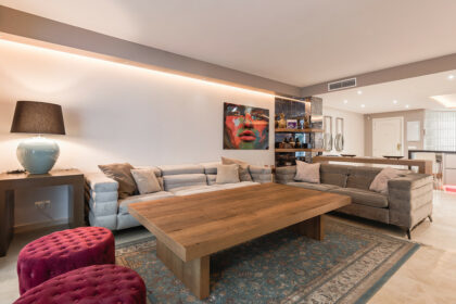 ef4f71c2d3784df43fa51e59267b2fca - 4