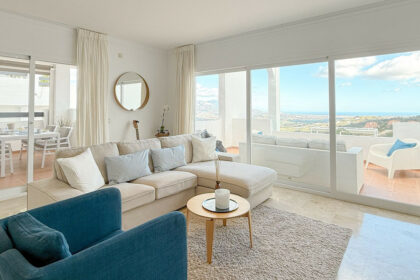 f0e420060b613c8b379fc738728db5c0 - 1