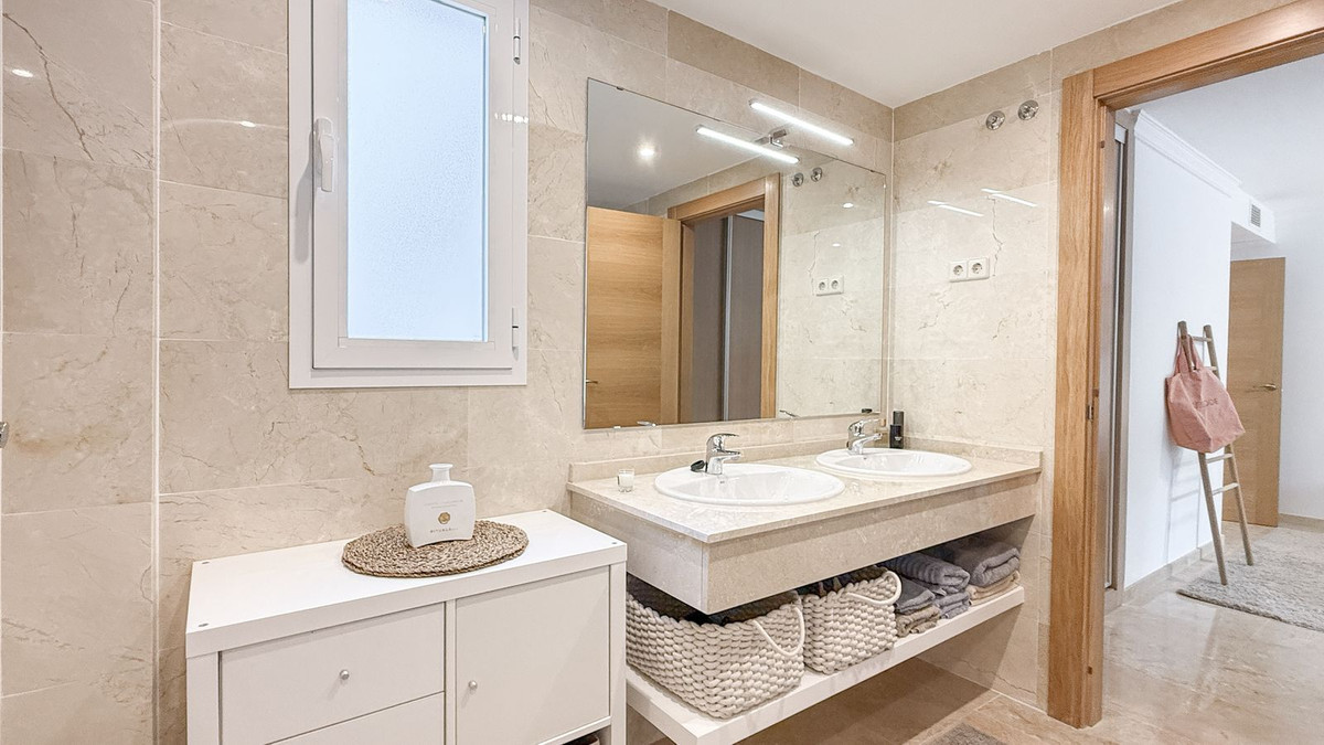 f0e420060b613c8b379fc738728db5c0 - 12