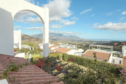 f0e420060b613c8b379fc738728db5c0 - 30