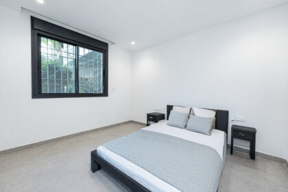 f1f51b4cf16615916cf01590de985d25 - 20